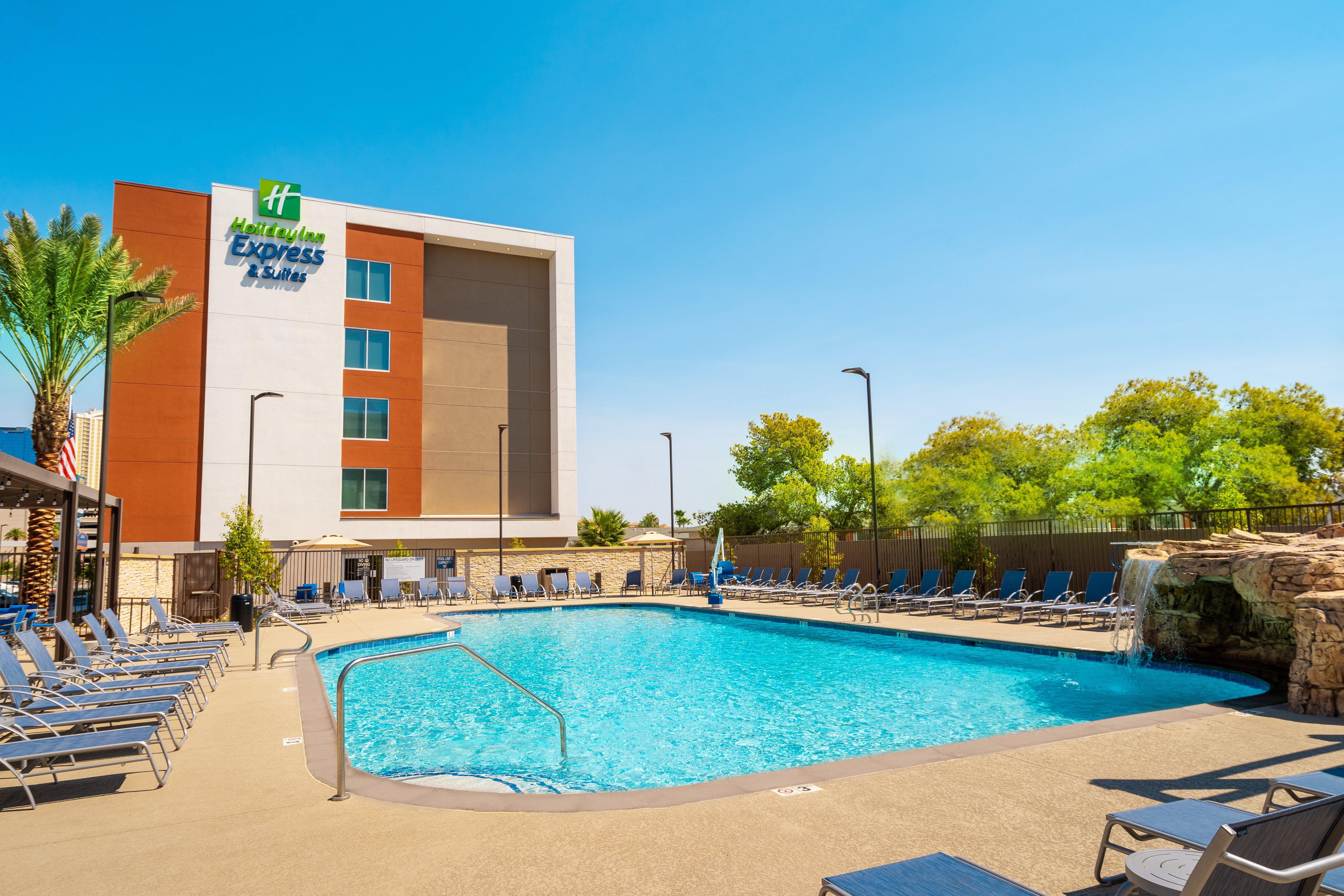 Holiday Inn Express & Suites - Las Vegas - E Tropicana By Ihg Exteriér fotografie