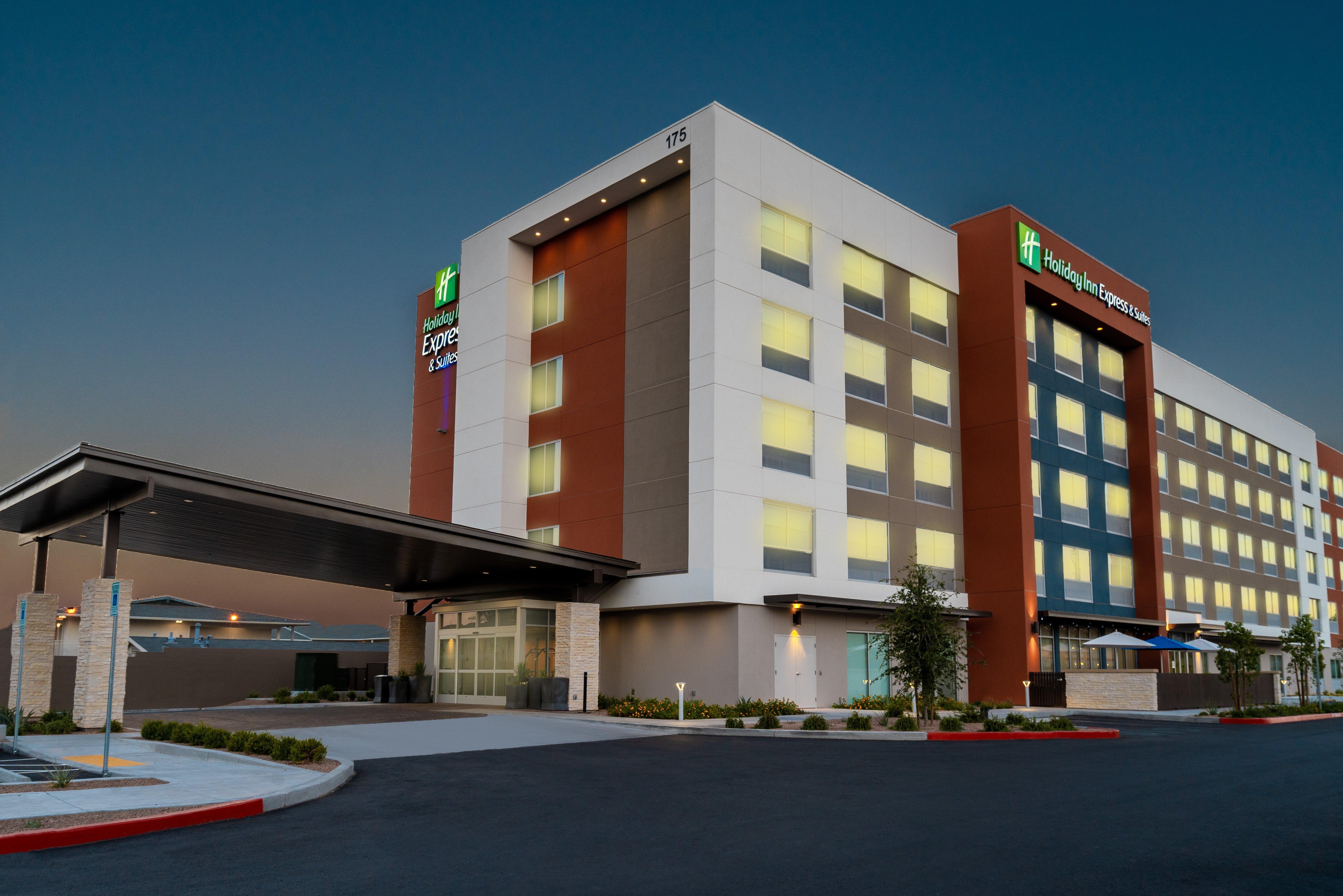 Holiday Inn Express & Suites - Las Vegas - E Tropicana By Ihg Exteriér fotografie