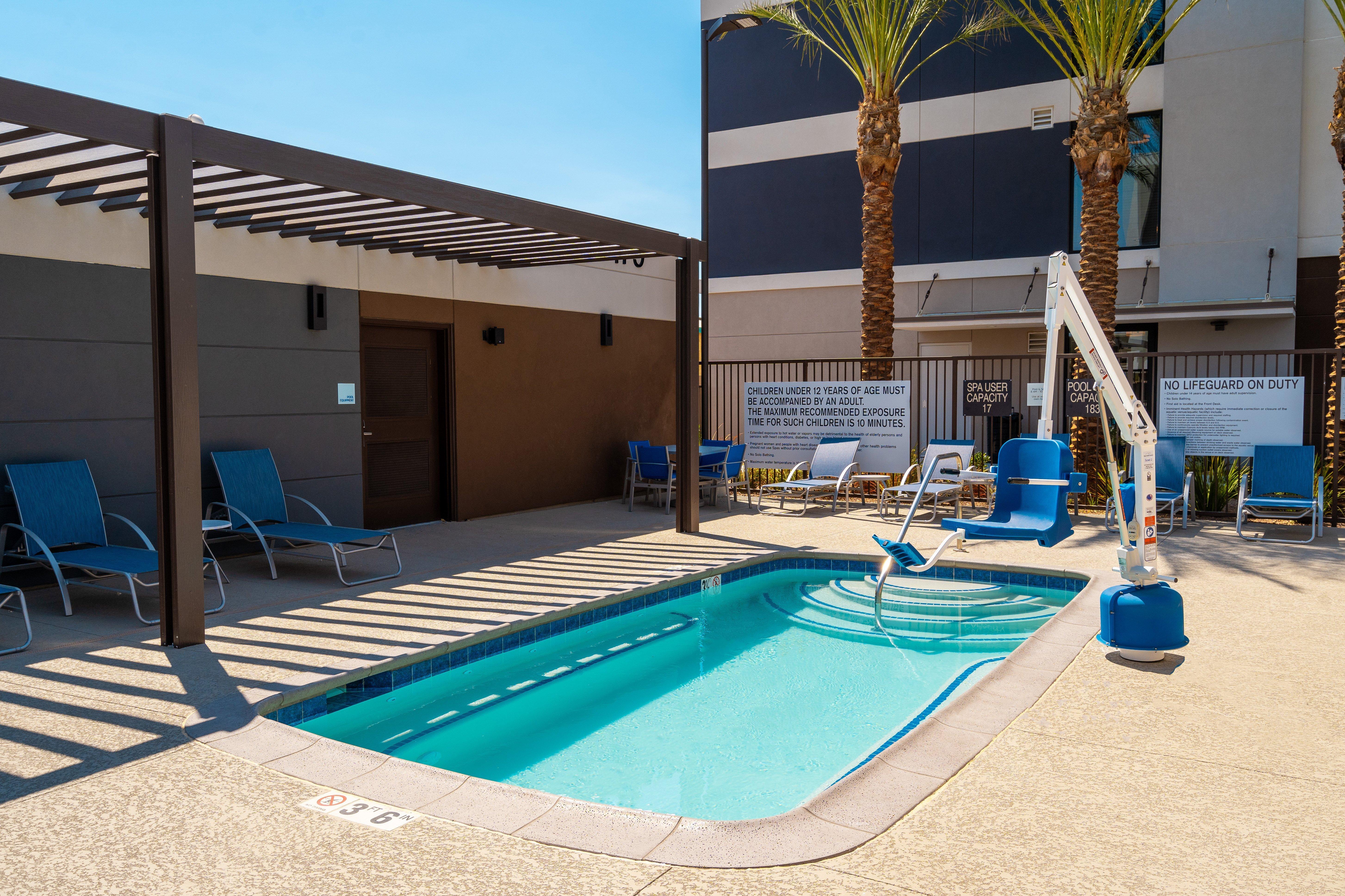 Holiday Inn Express & Suites - Las Vegas - E Tropicana, An Ihg Hotel Exteriér fotografie