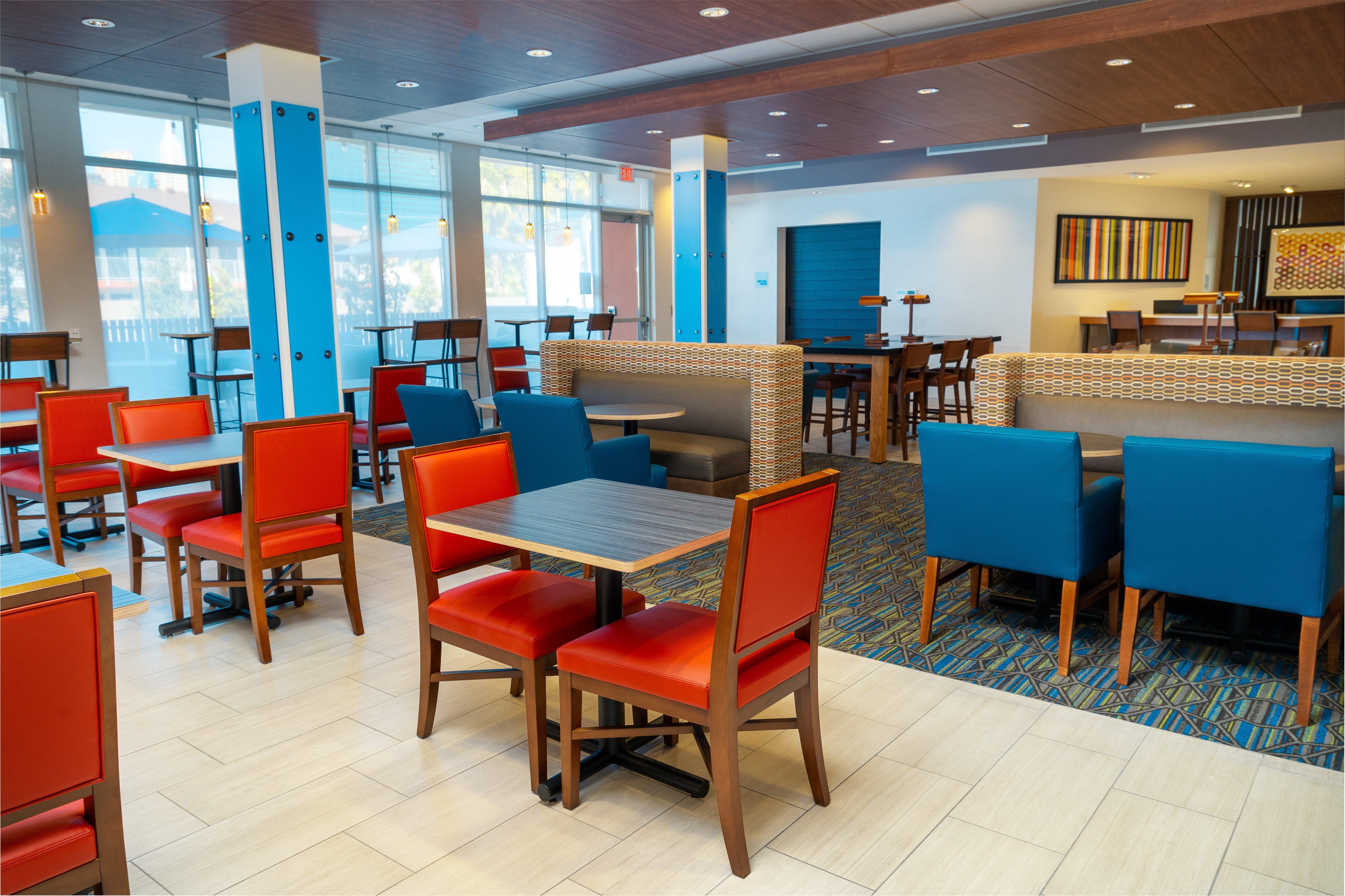 Holiday Inn Express & Suites - Las Vegas - E Tropicana By Ihg Exteriér fotografie